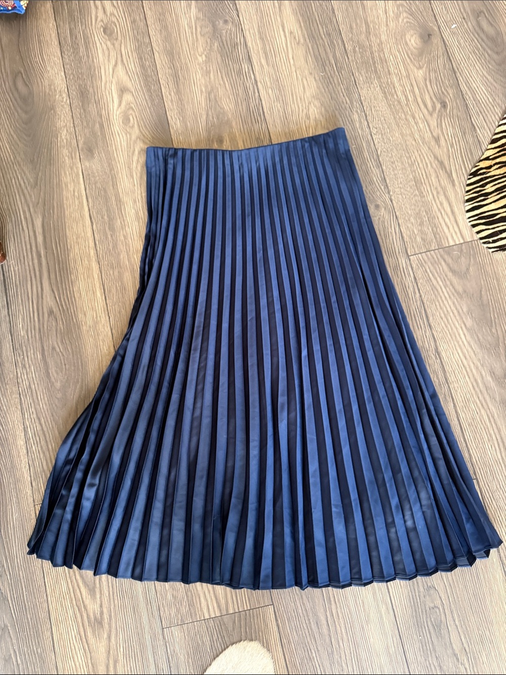 J.Crew Navy Blue Satin Accordion Pleated Midi Skirt Size M - Picture 3 of 10